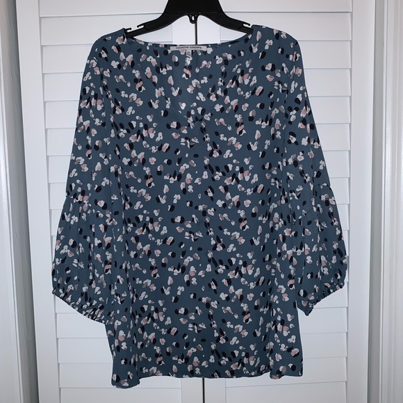 *CLOSET CLEANOUT* Collective Concepts Blouse - Picture 3 of 8